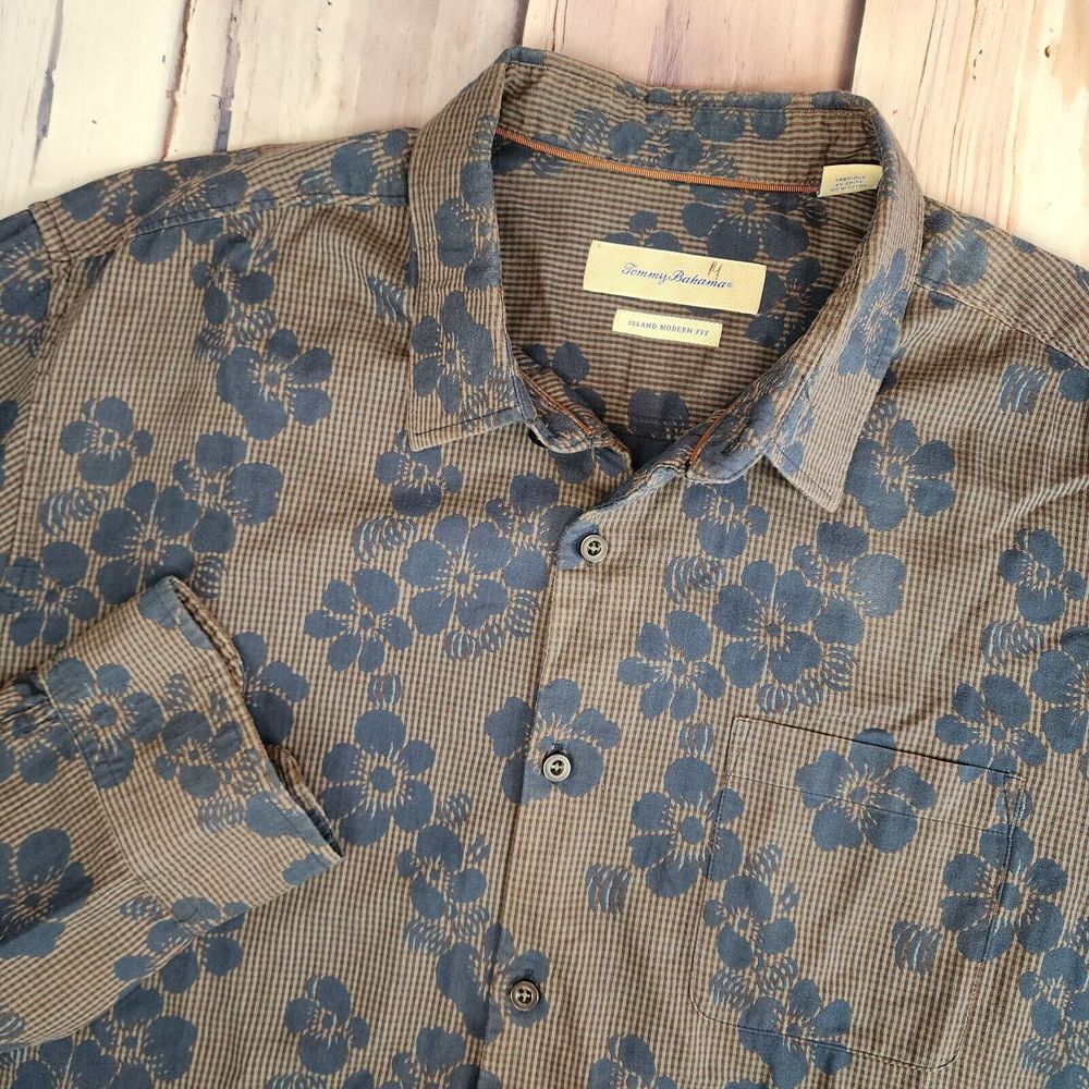 Tommy Bahama Mens XL Island Modern Fit Hawaiian Shirt Flowers All Over Soft Feel